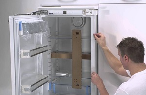 Установка встраиваемого холодильника в Калуге